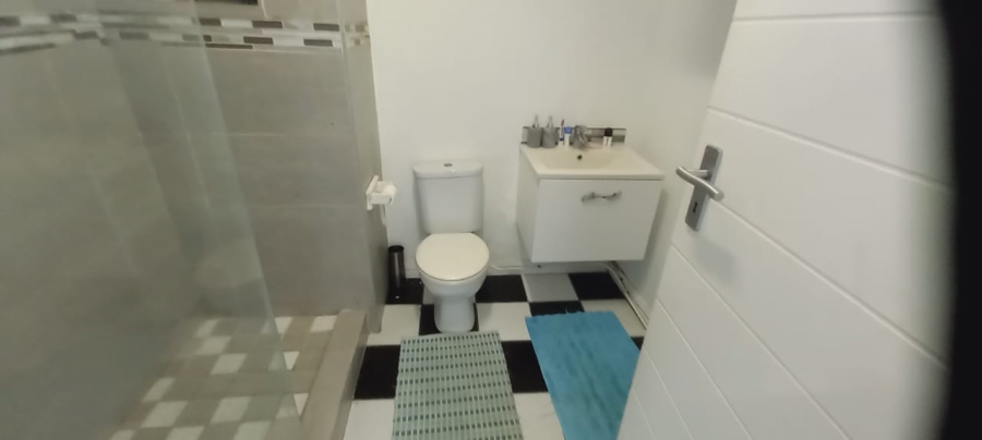 2 Bedroom Property for Sale in Humewood Eastern Cape